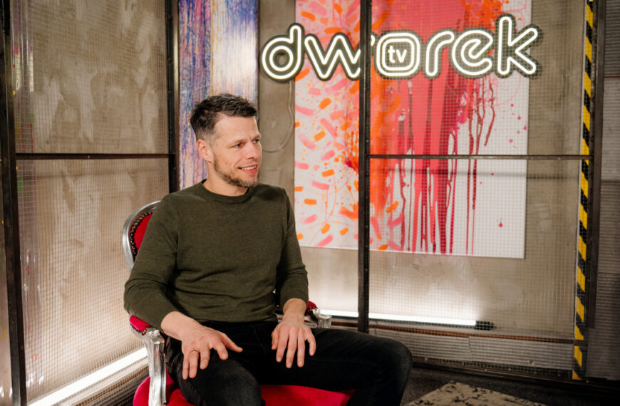 Jakub Rozwadowski w studiu Dworek TV
