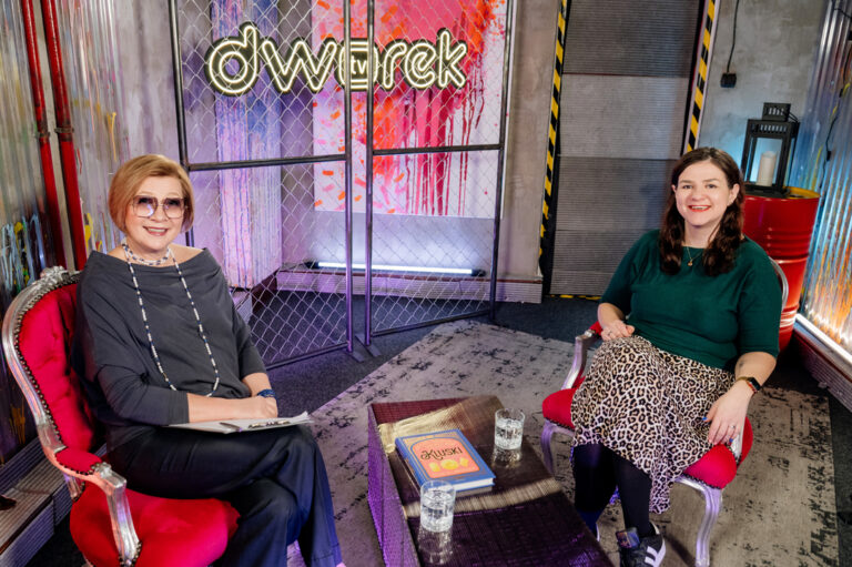 Paulina Nawrocka - Olejniczaki i Renata Głowacka w studiu Dworek TV