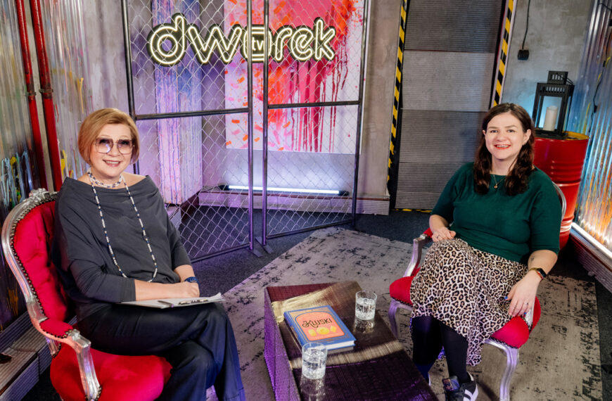 Paulina Nawrocka - Olejniczaki i Renata Głowacka w studiu Dworek TV