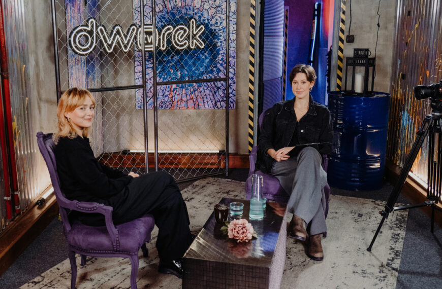 Aleksandra Dąbrowska, czyli Odet, w czasie wywiadu z Anną Poznańską Borowik.