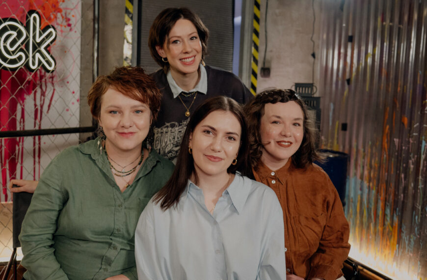 Trio Ukochanki oraz Anna Poznańska – Borowik w czasie wywiadu w DworekTV