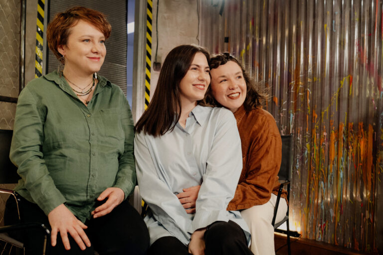 Trio Ukochanki w czasie wywiadu w DworekTV