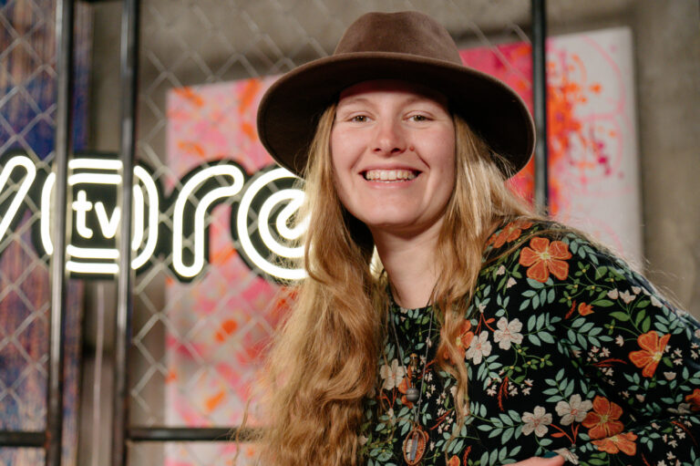 Ania Szamreta w czasie wywiadu w Dworek TV