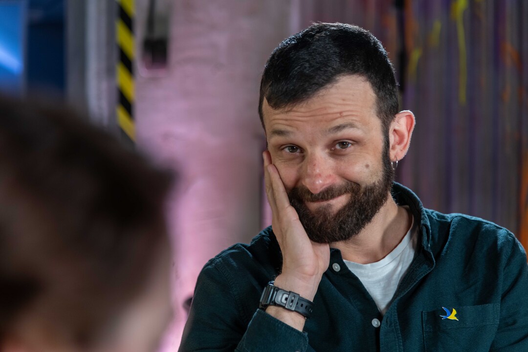 Stanisław Łubieński w czasie wywiadu w DworekTV