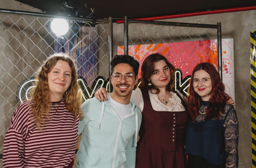 Wolontariusze projektu IntegrART - na zdjęciu Guilherme Lobo, Sara Rodriguez, Andrady-Elena Bădică i Manon Blanc-Garin.