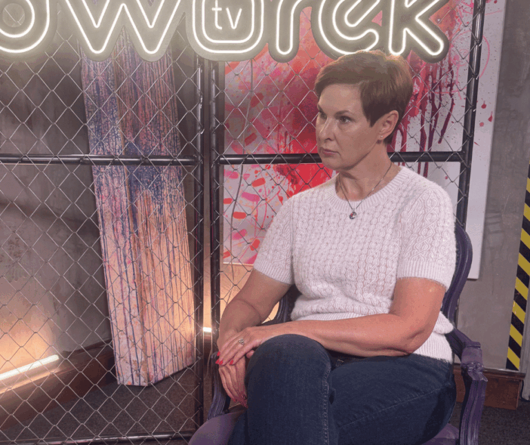 Tatiana Świderska w czasie wywiadu w DworekTV.